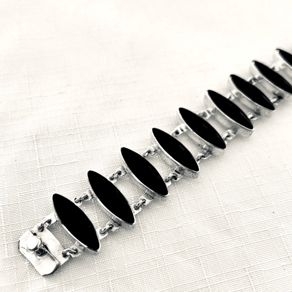 Bracelet~Sterling Silver~Stamped / Black Onyx - Picture 7 of 12